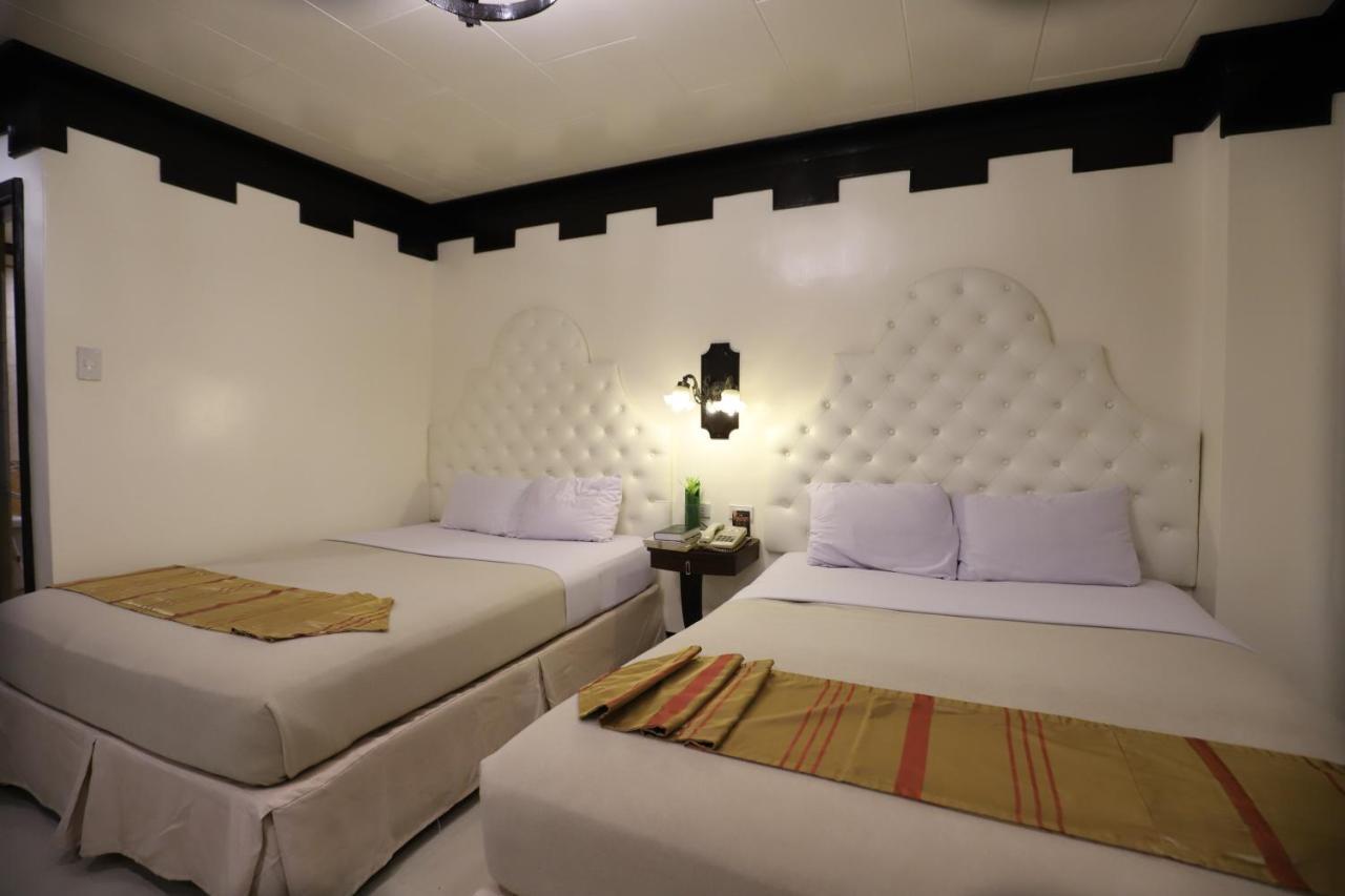Camelot Hotel Quezon City Exterior photo