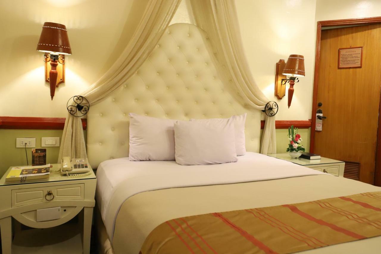 Camelot Hotel Quezon City Exterior photo